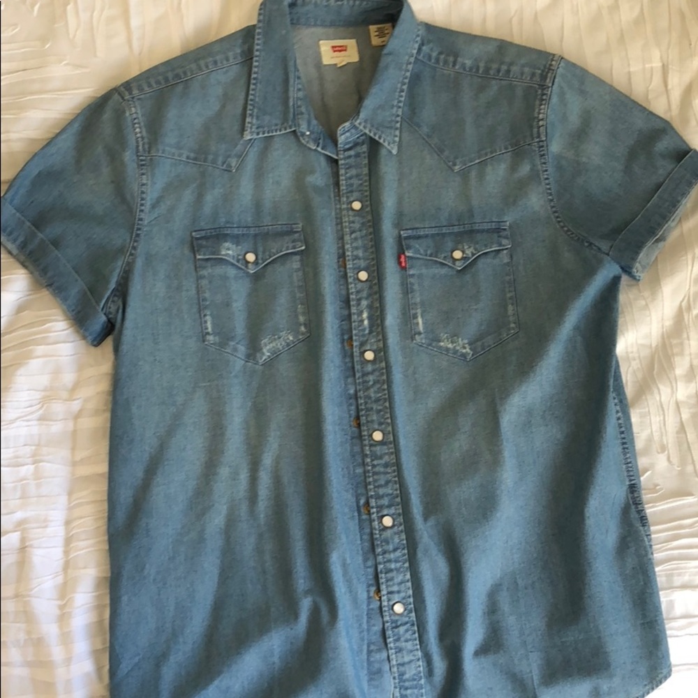 Vintage Levi’s Denim short sleeved shirt